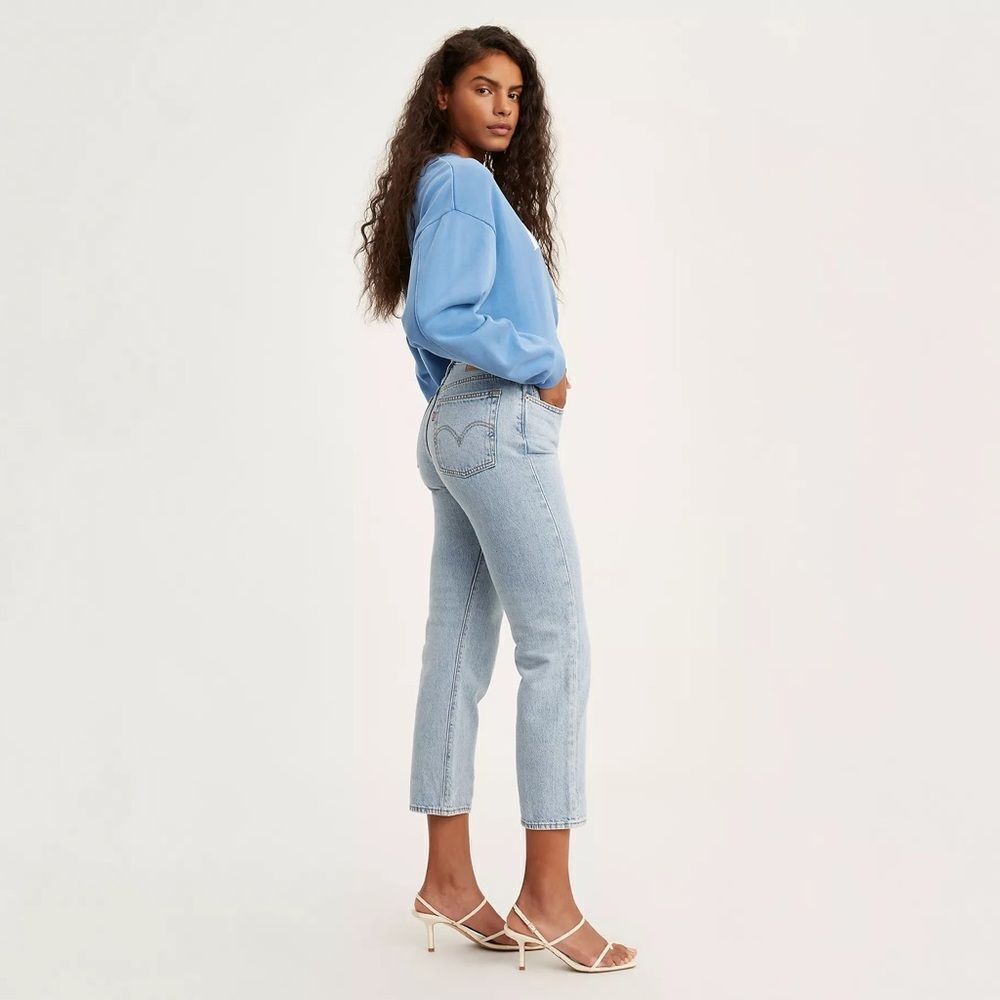 NWT LEVI’S WEDGIE STRAIGHT FIT WOMEN'S JEANS - Picture 2 of 12